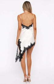 Vestido Curto Kisser